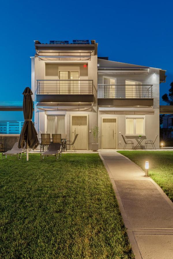 V Luxury Apartments Posidi Dış mekan fotoğraf