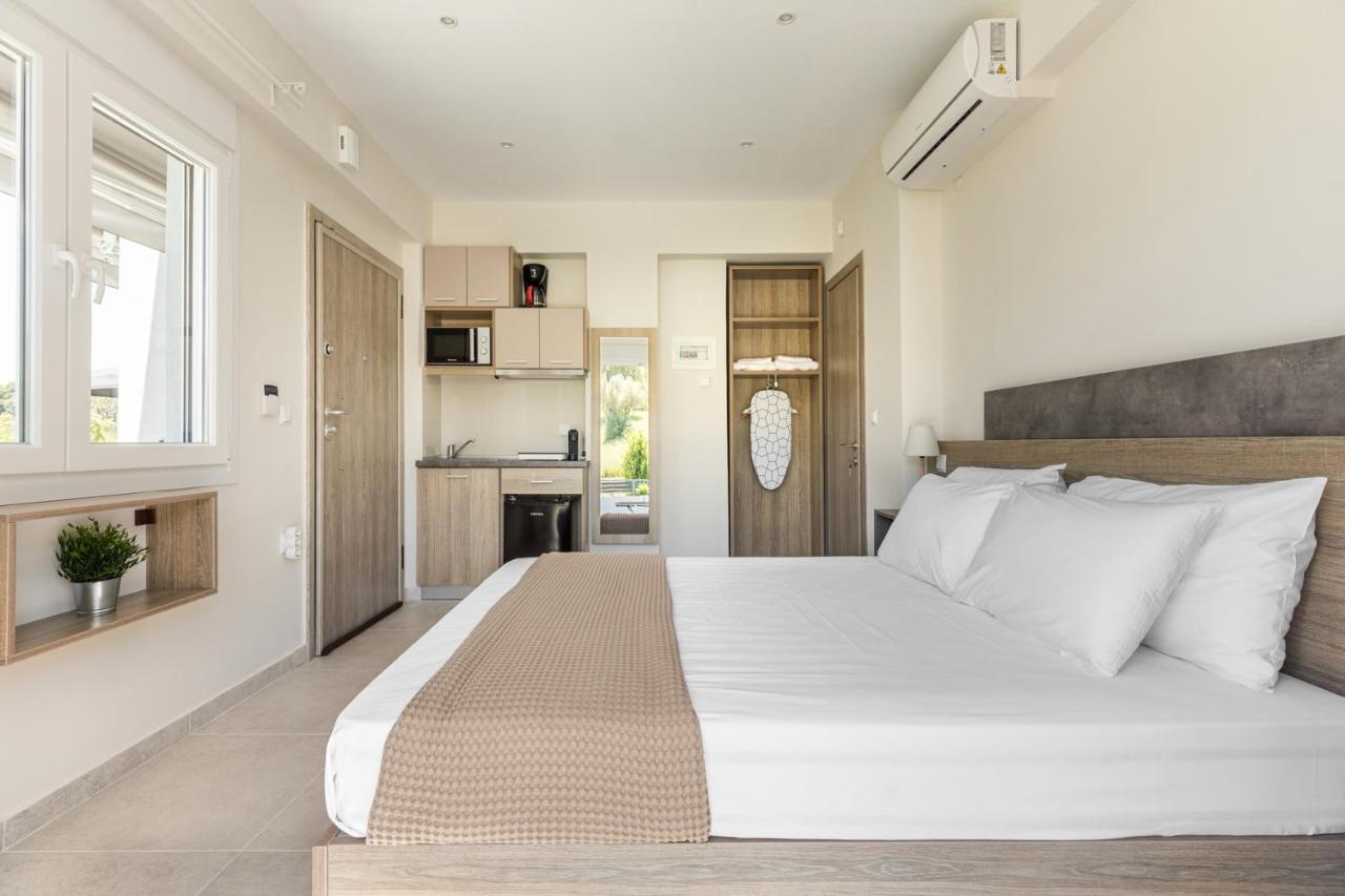 V Luxury Apartments Posidi Dış mekan fotoğraf