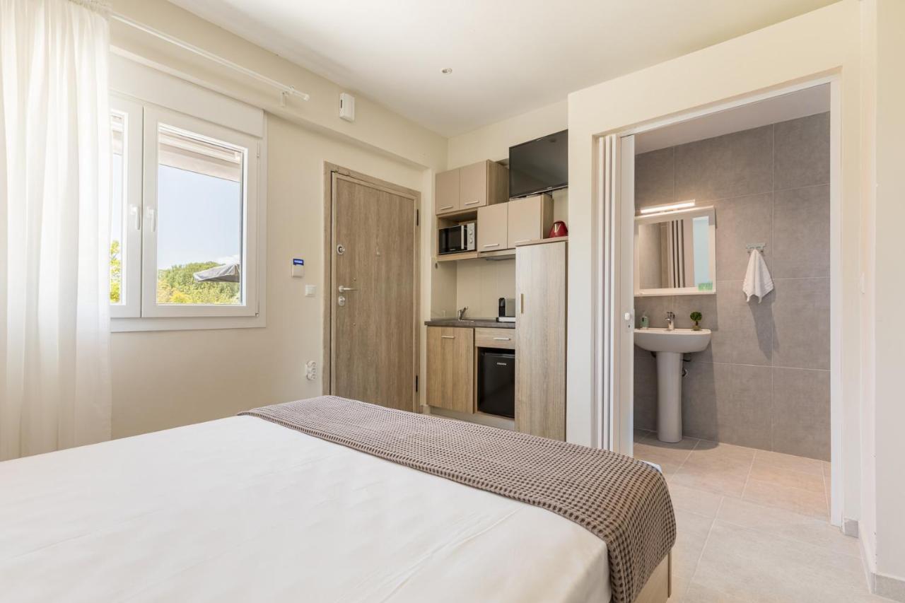 V Luxury Apartments Posidi Dış mekan fotoğraf